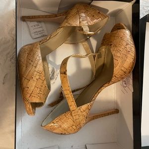 SACKS FIFTH AVENUE - SHOES - NEW